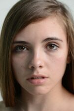Dave Naz : Naked Girls with Small Breasts • La Nouvelle Chambre Claire