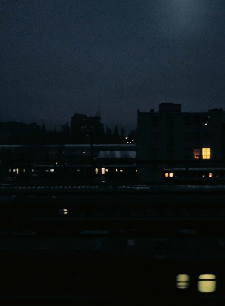 Jelle Krings : Iron People ; Life and war along the railway tracks in Ukraine