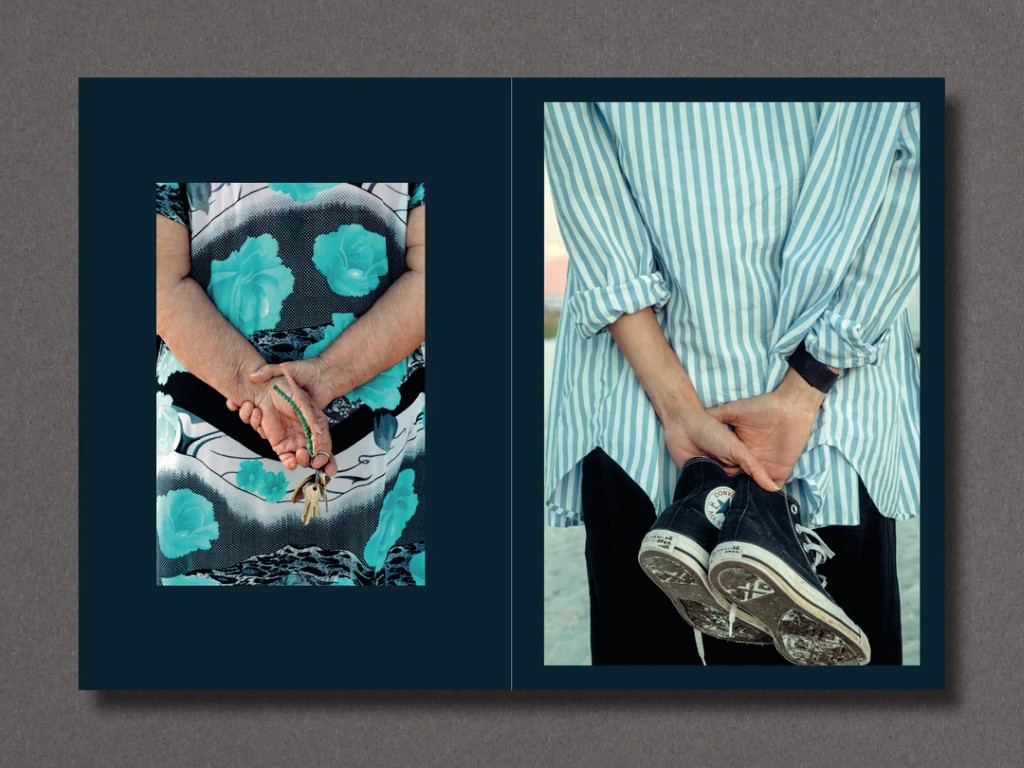 Paola Franqui a.k.a Monaris : Collecting Hands (SIGNÉ)