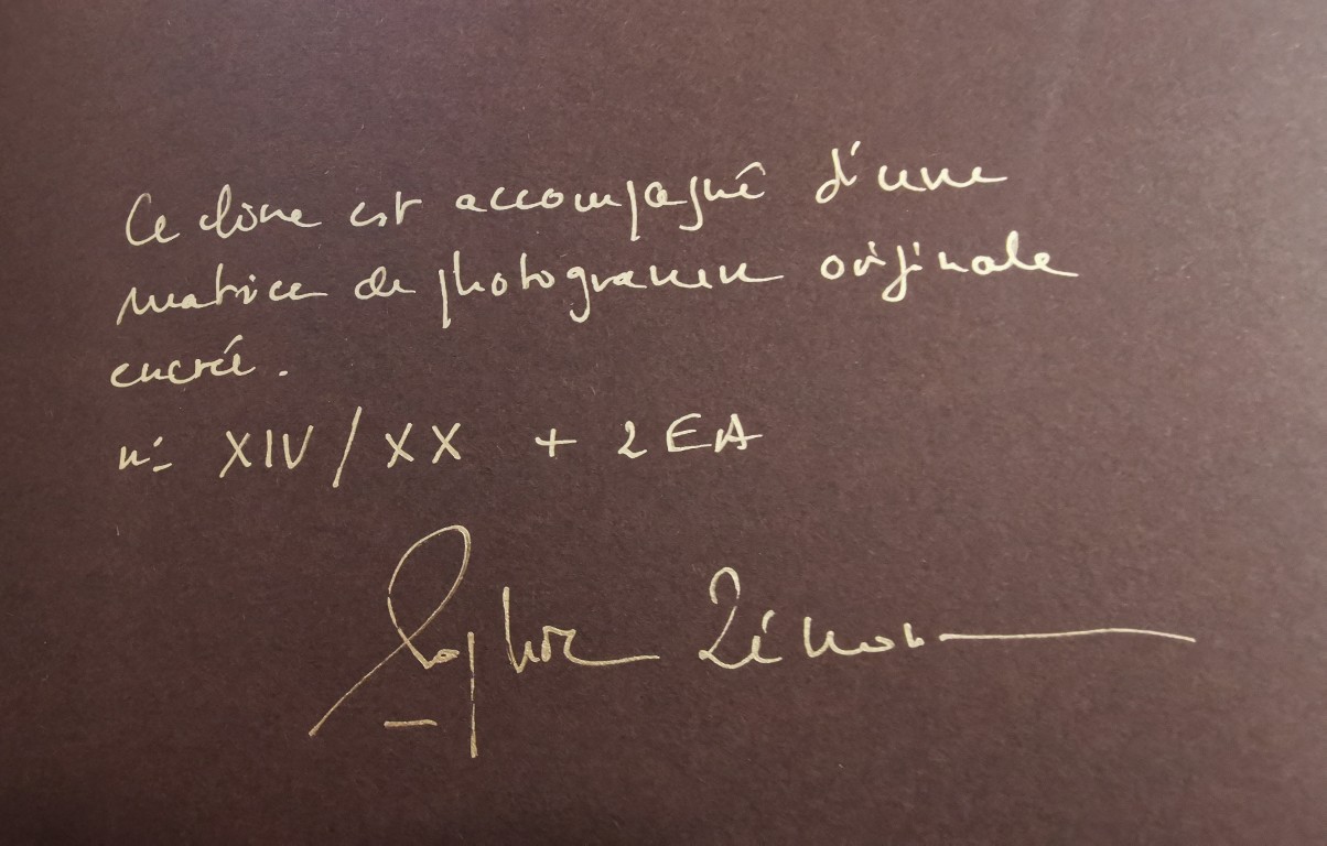 Sophie Zénon : L'herbe aux yeux bleux (COLLECTOR)
