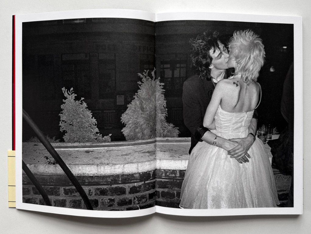 Derek Ridgers : Hello, I Love You