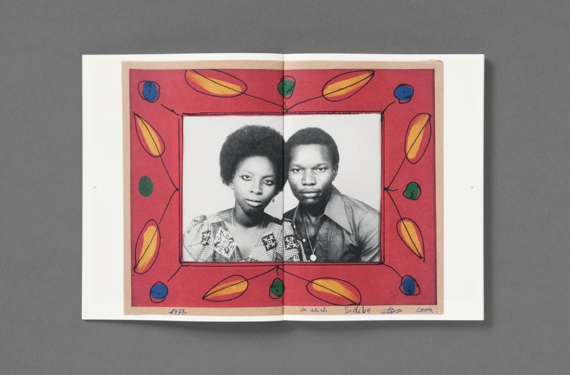 Malick Sidibé : Painted Frames