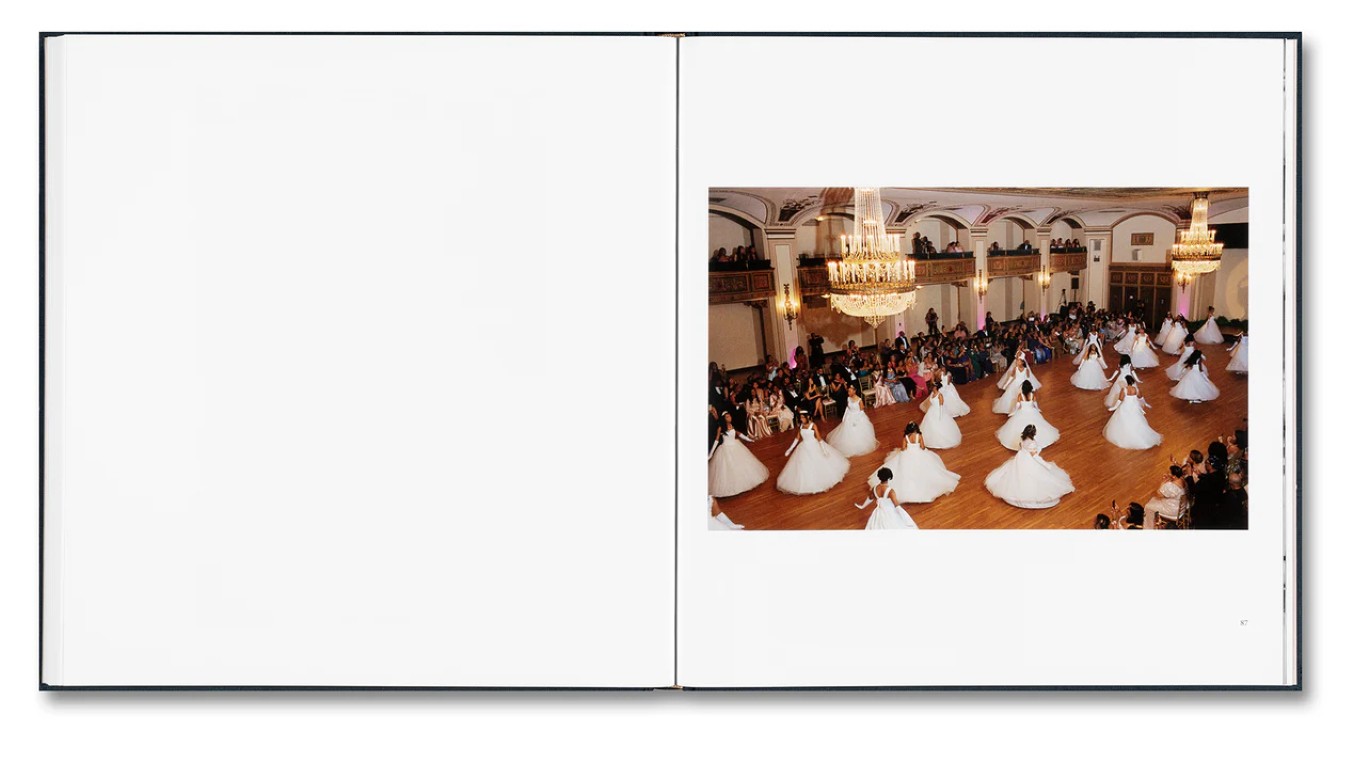 Miranda Barnes : Social Season