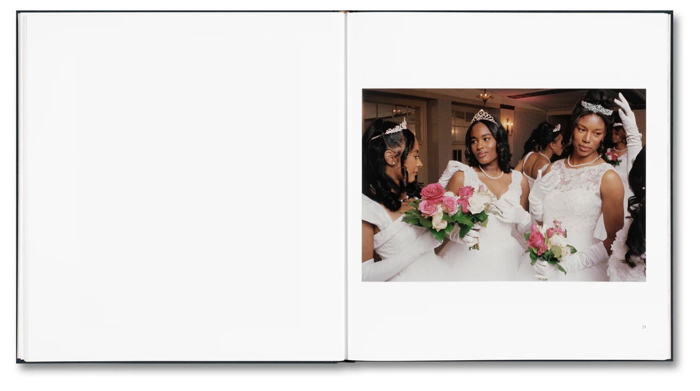 Miranda Barnes : Social Season