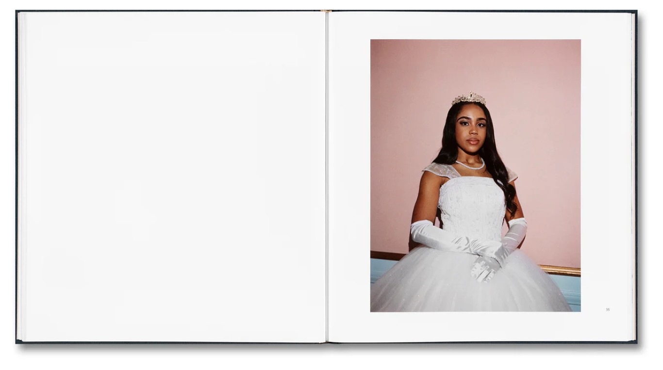 Miranda Barnes : Social Season